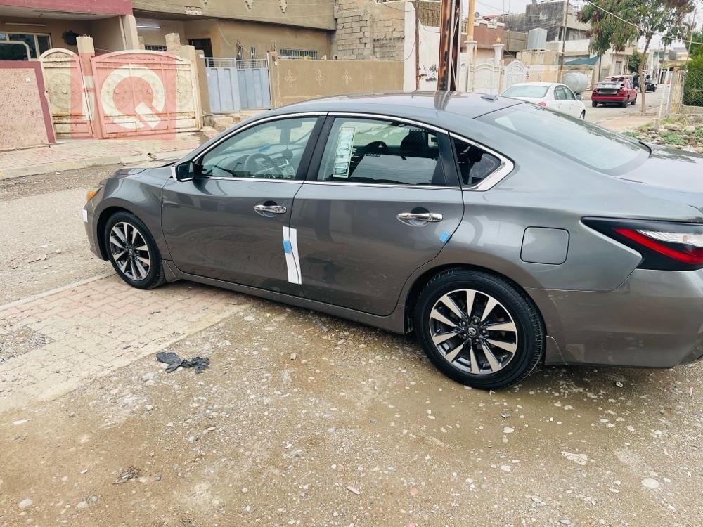 نيسان ألتيما